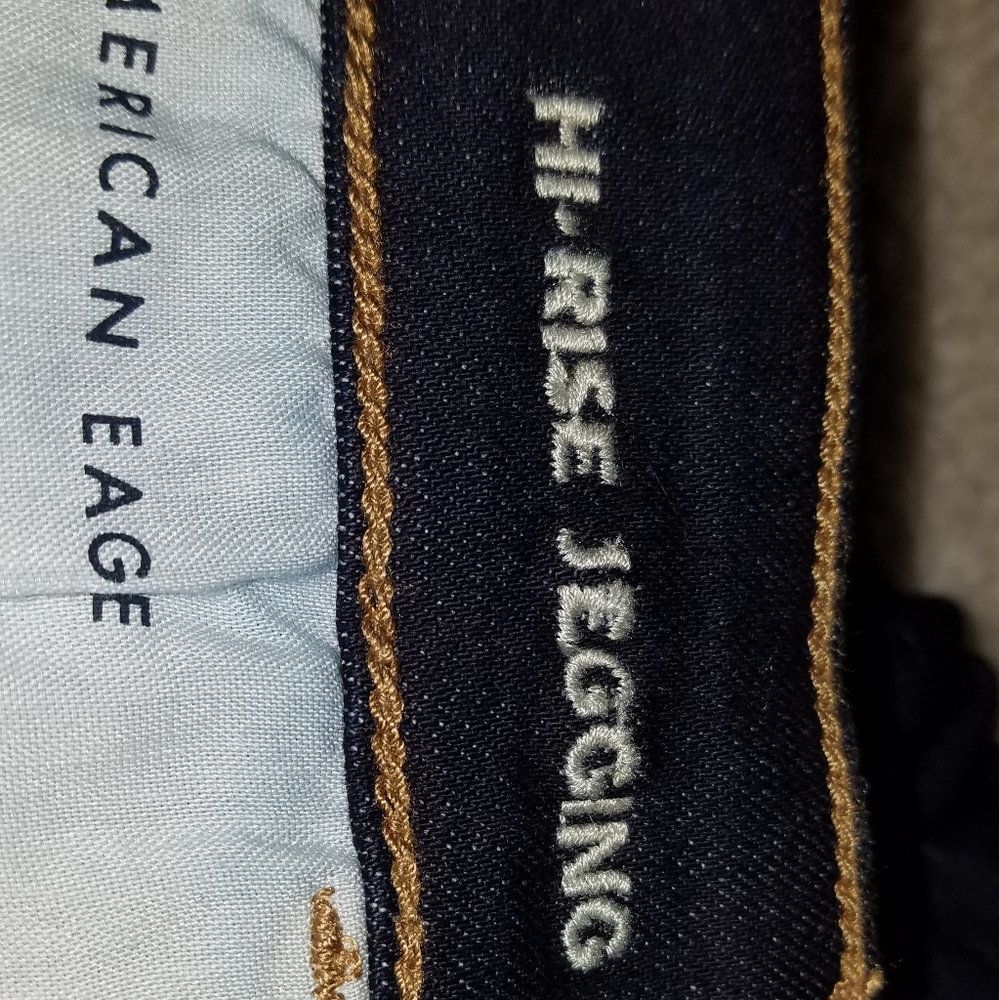 NWOT American Eagle super dark blue jeans